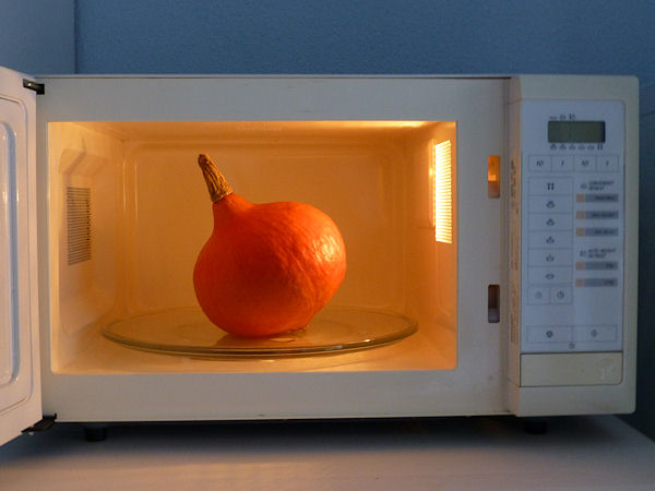 Pompoen voorgaren in de magnetron